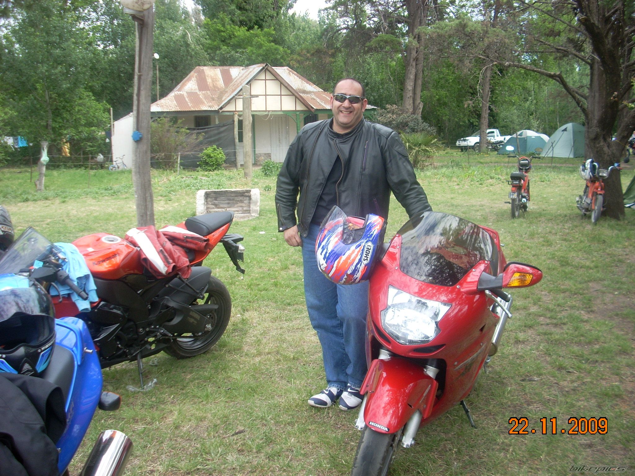 Photo 1942657