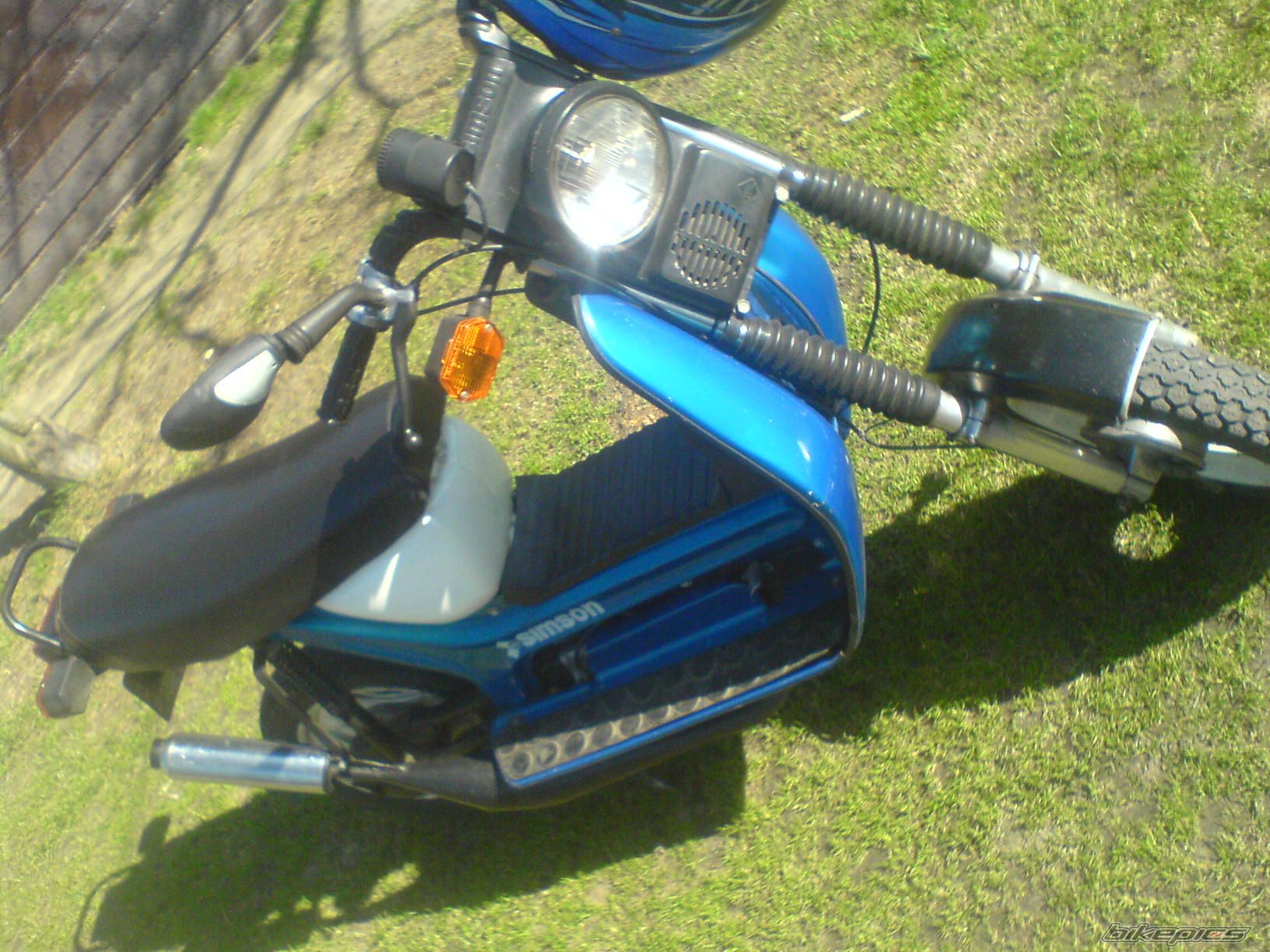 Photo 1942858