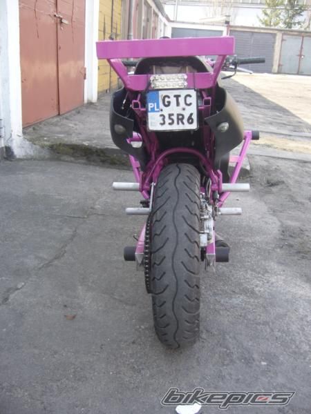 Photo 1942939