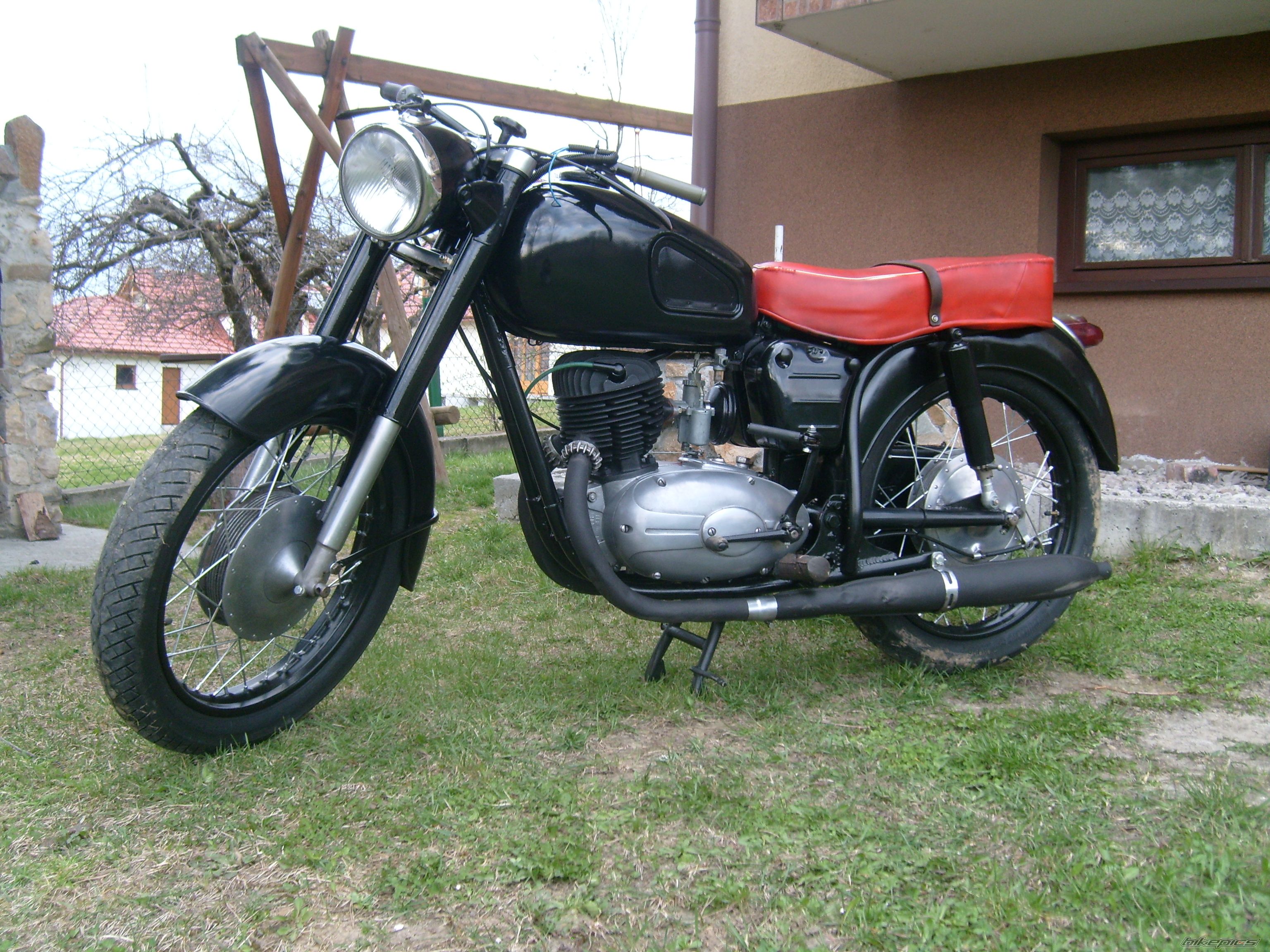 Bike Photo 1943221