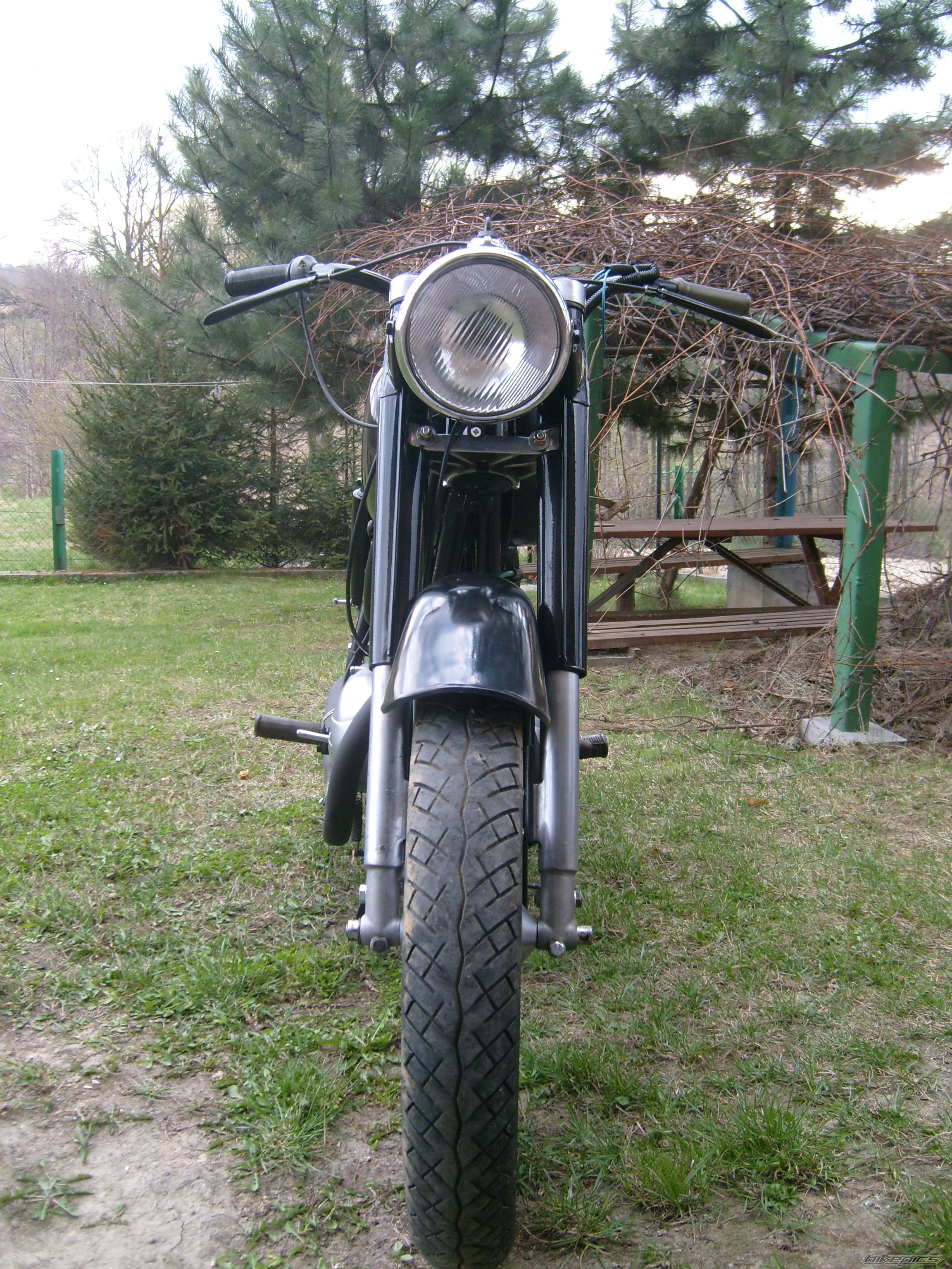 Photo 1943238