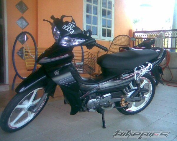 Photo 1943363