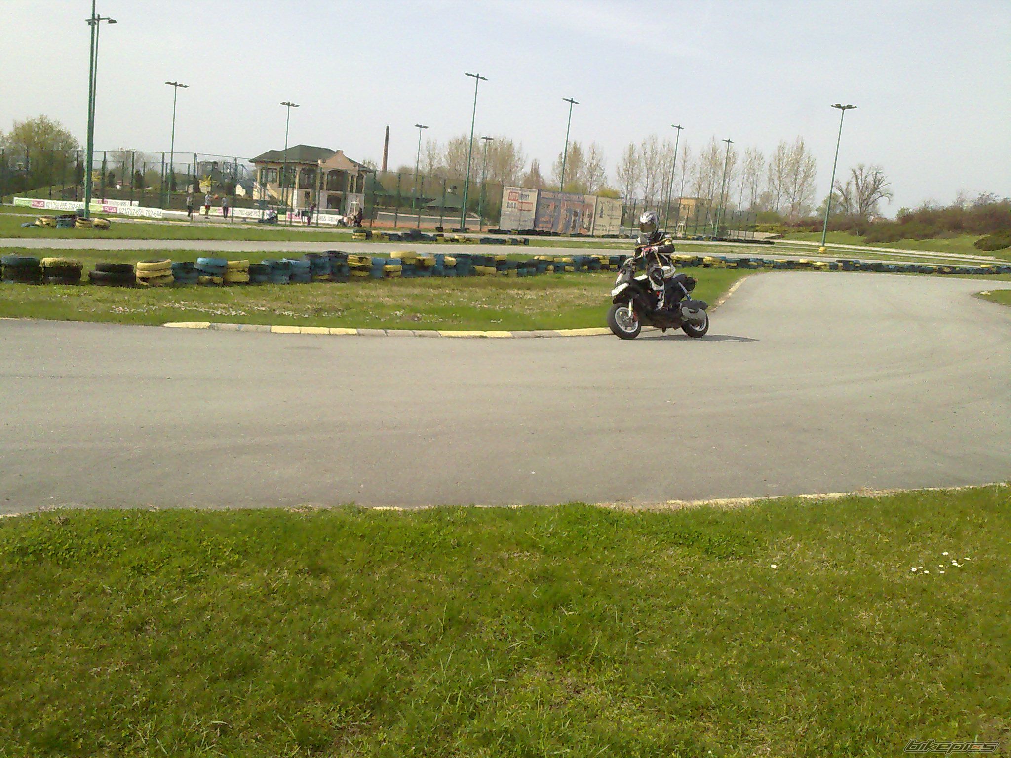 Photo 1944412