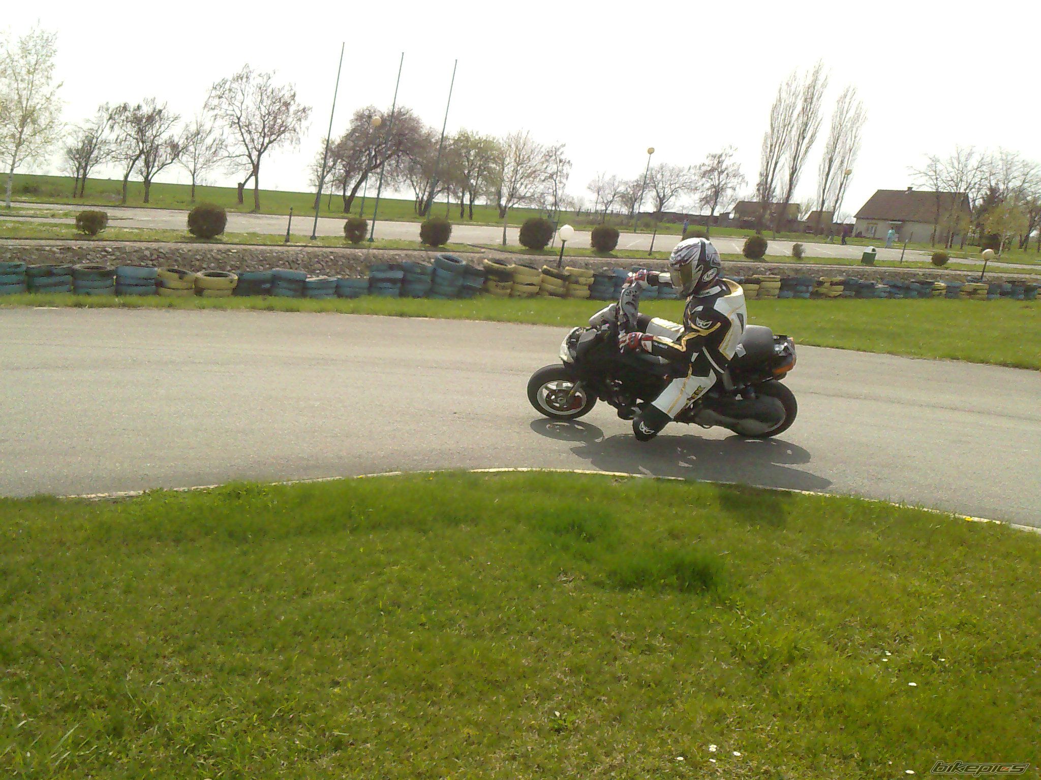 Photo 1944417