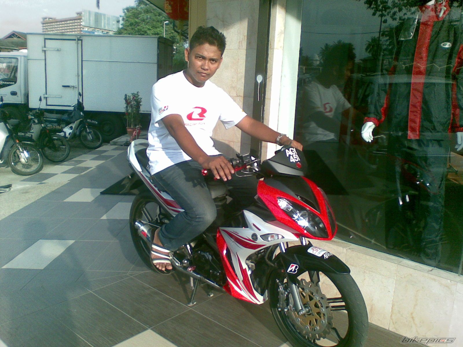 Bike Photo 1945181