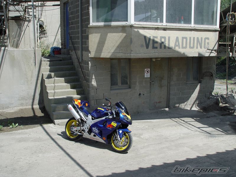 Photo 1945196