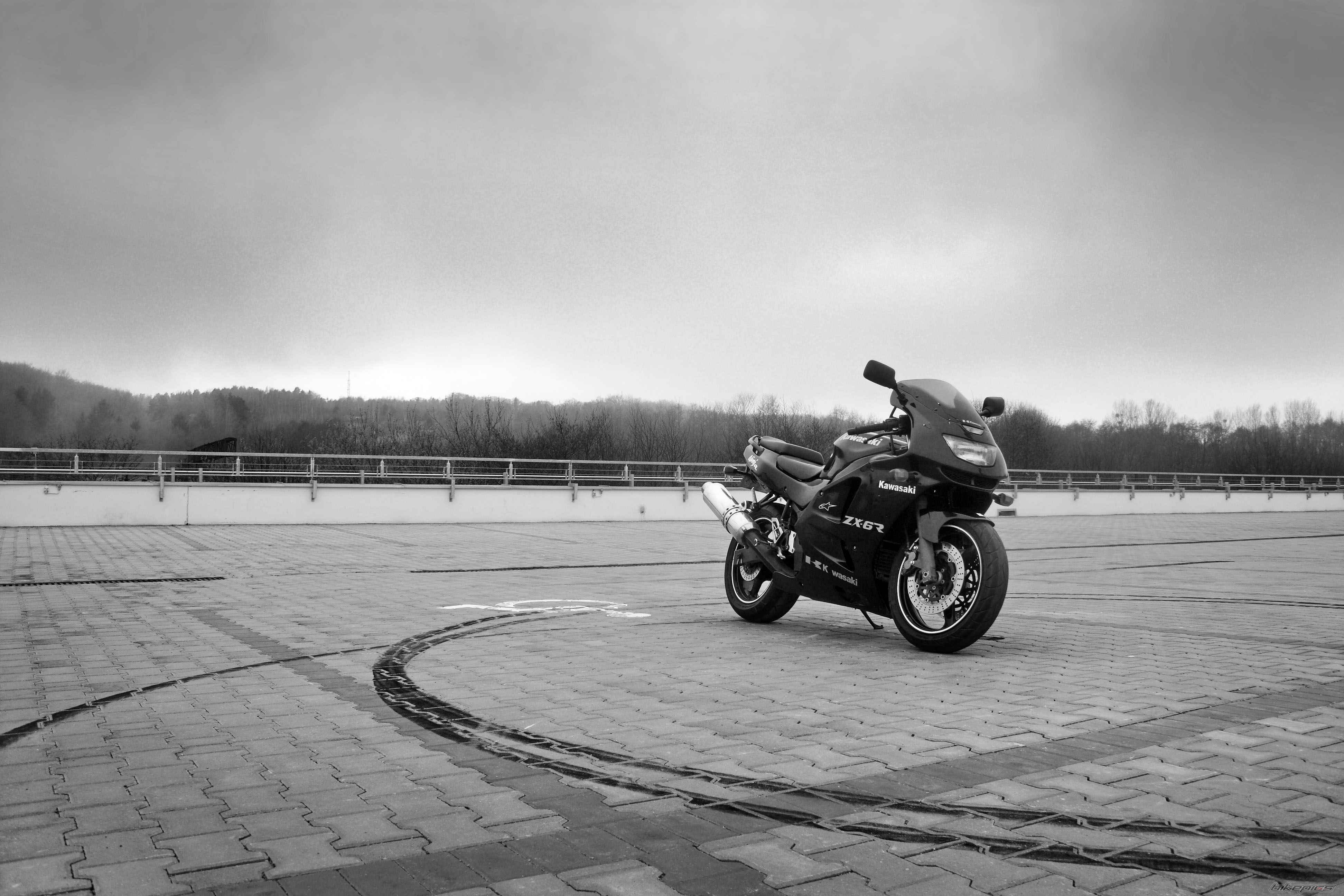 Bike Photo 1945304