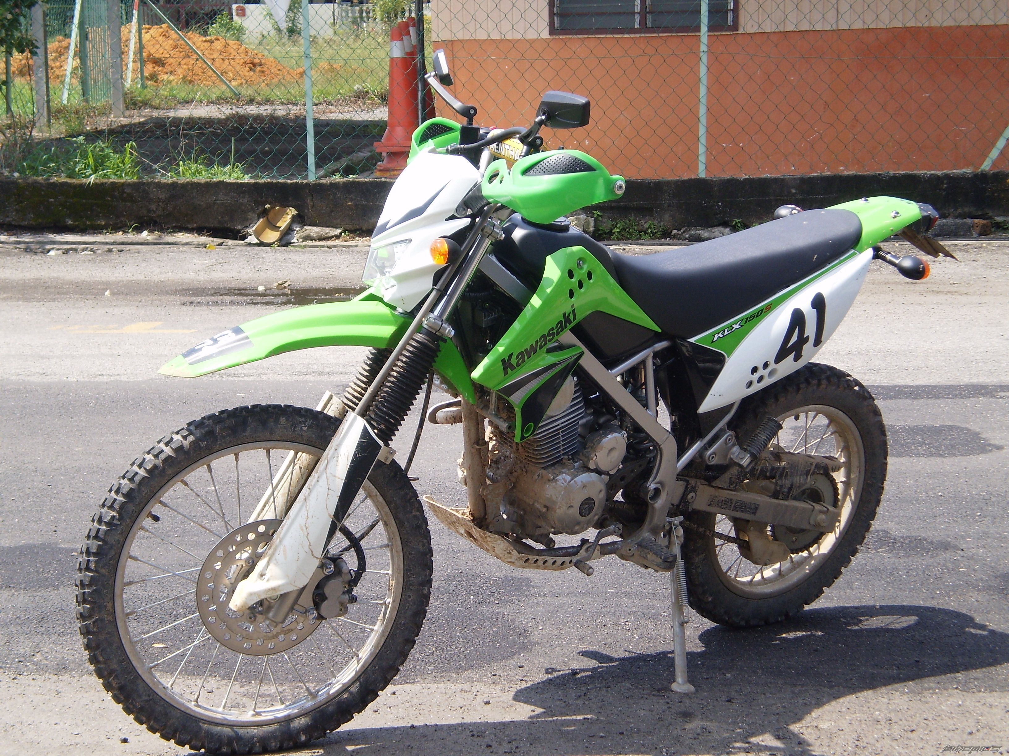 Photo 1945369