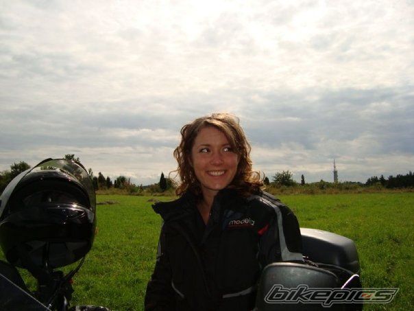 Photo 1945737