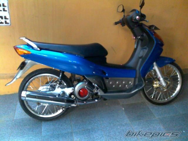 Photo 1946302
