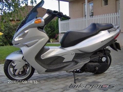 Photo 1946637