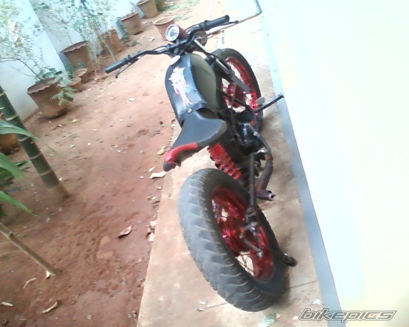 Photo 1946686