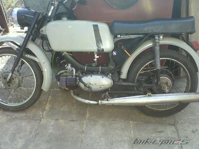 Photo 1946934