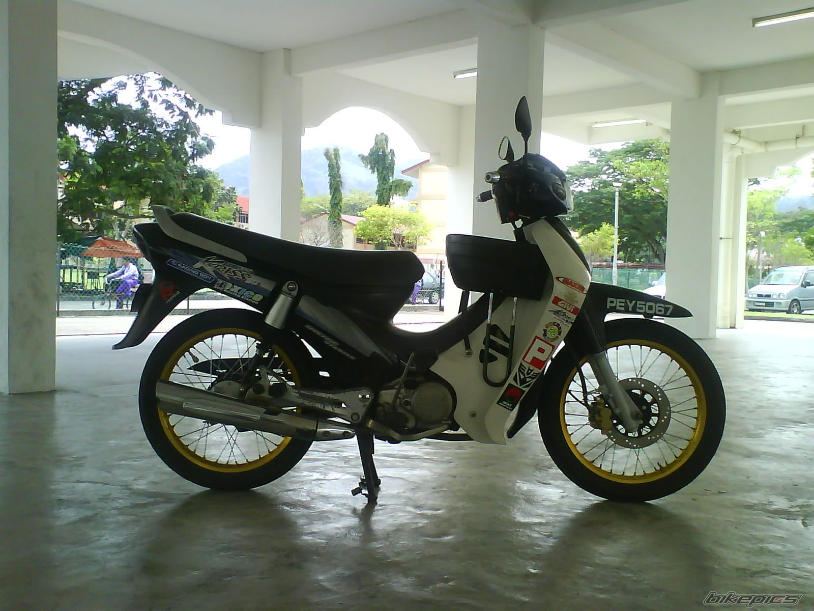Photo 1946943