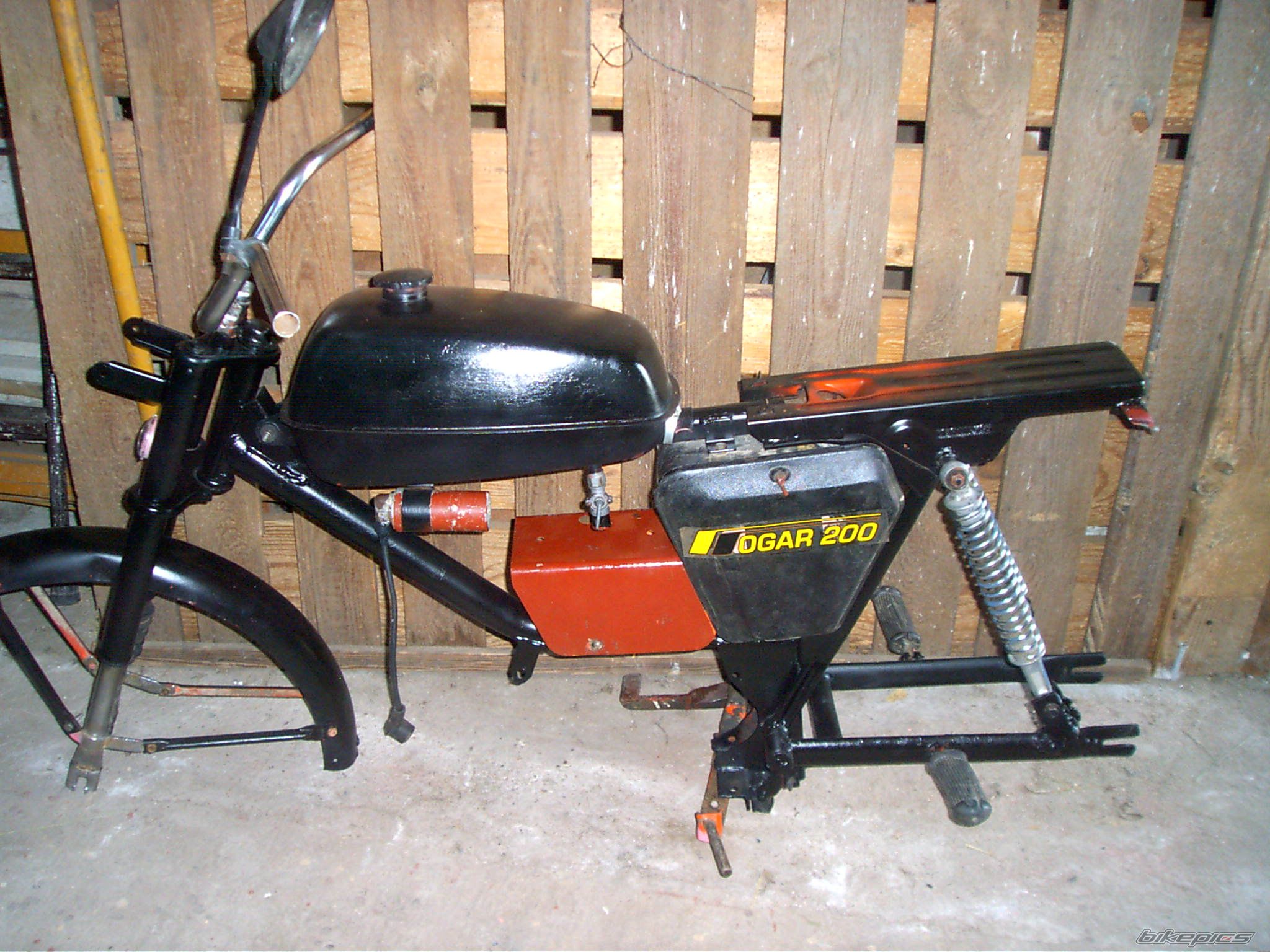 Photo 1946947