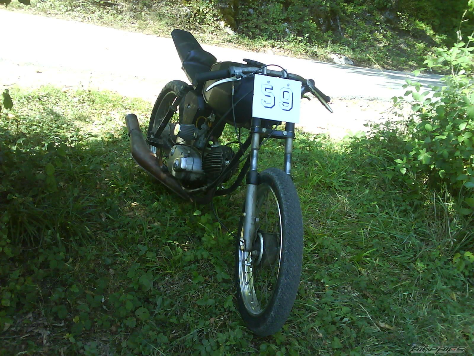 Photo 1946964