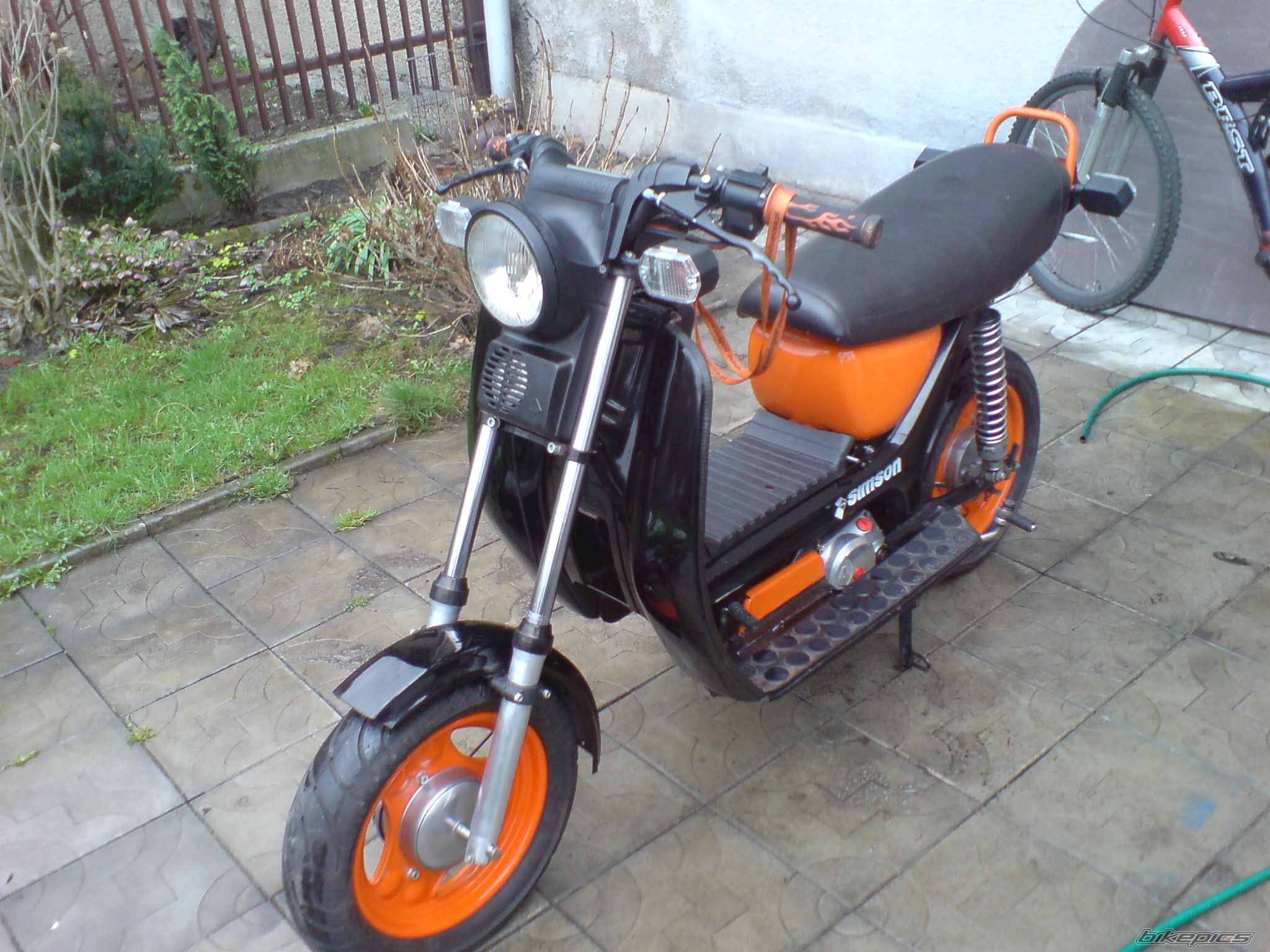 Photo 1948175