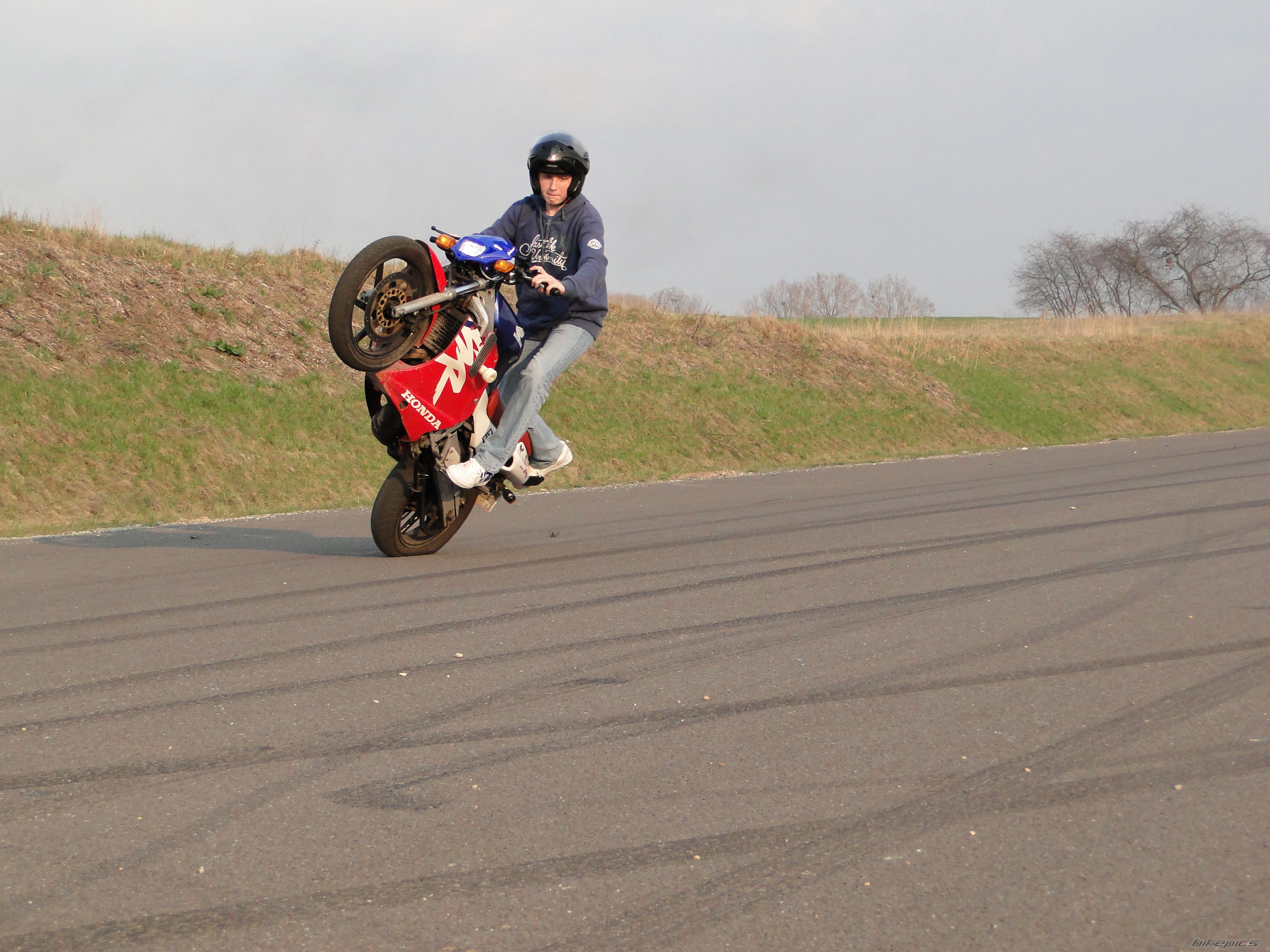 Bike Photo 1949864