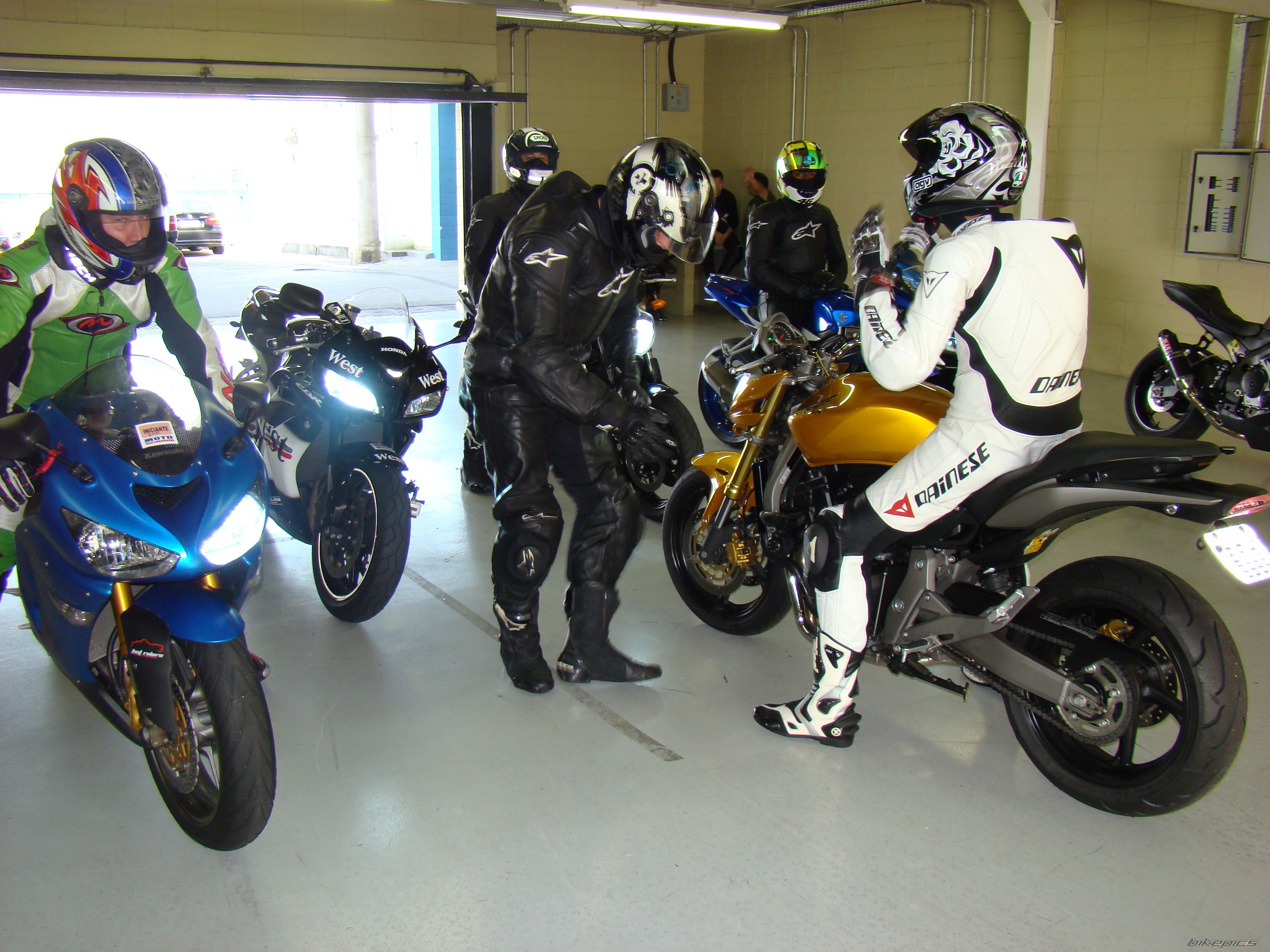 Bike Photo 1950102