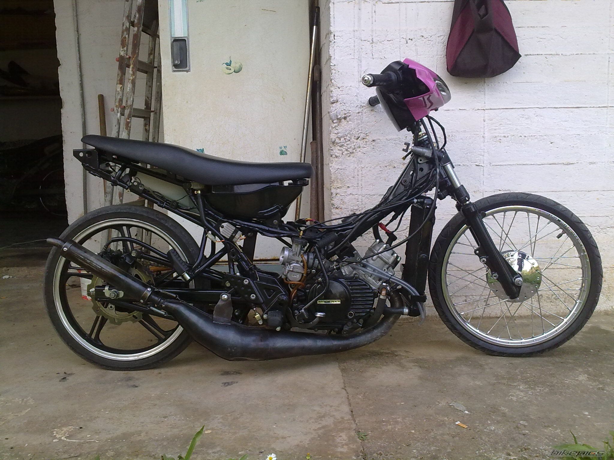 Bike Photo 1950297