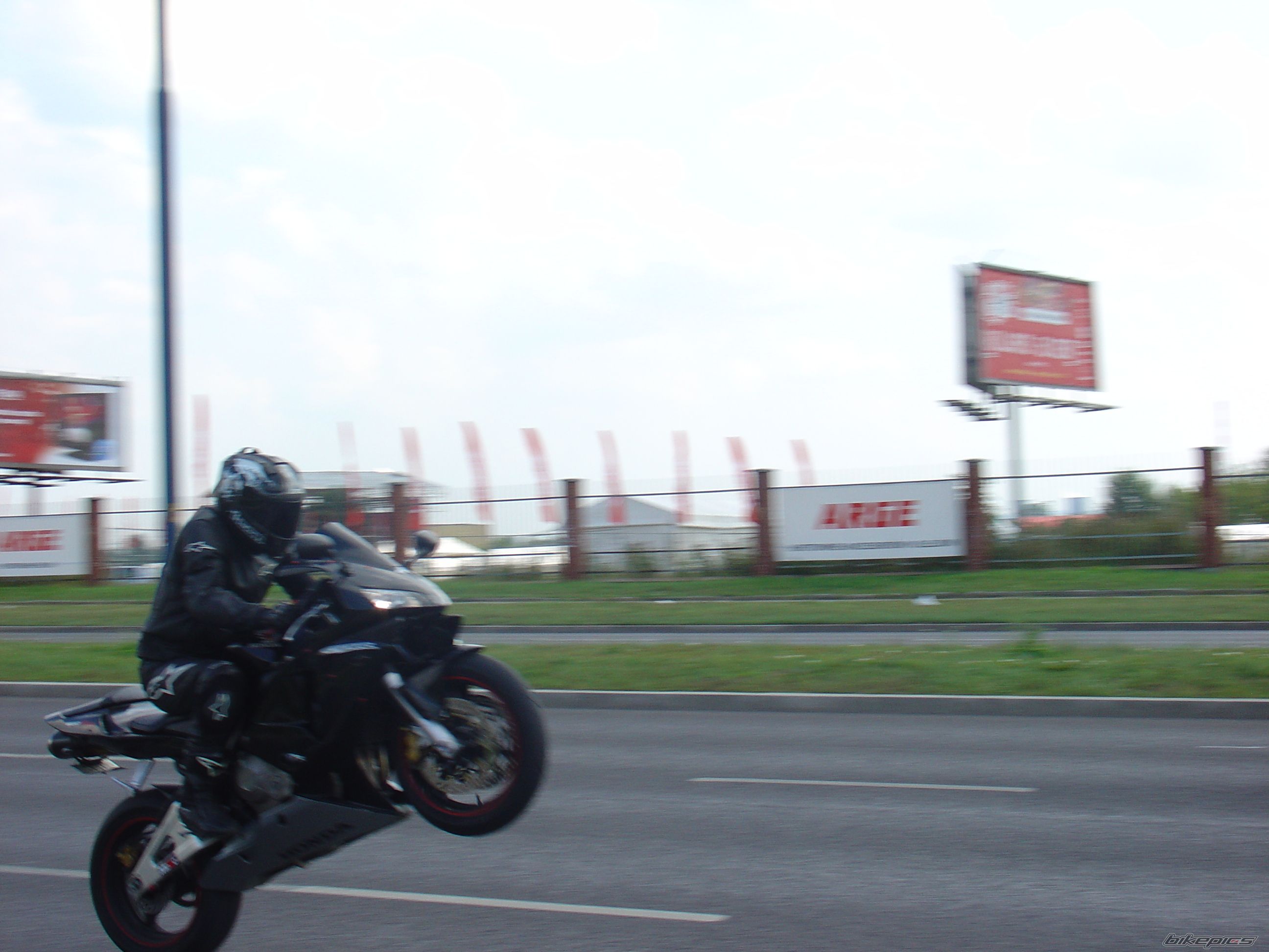 Bike Photo 1950441