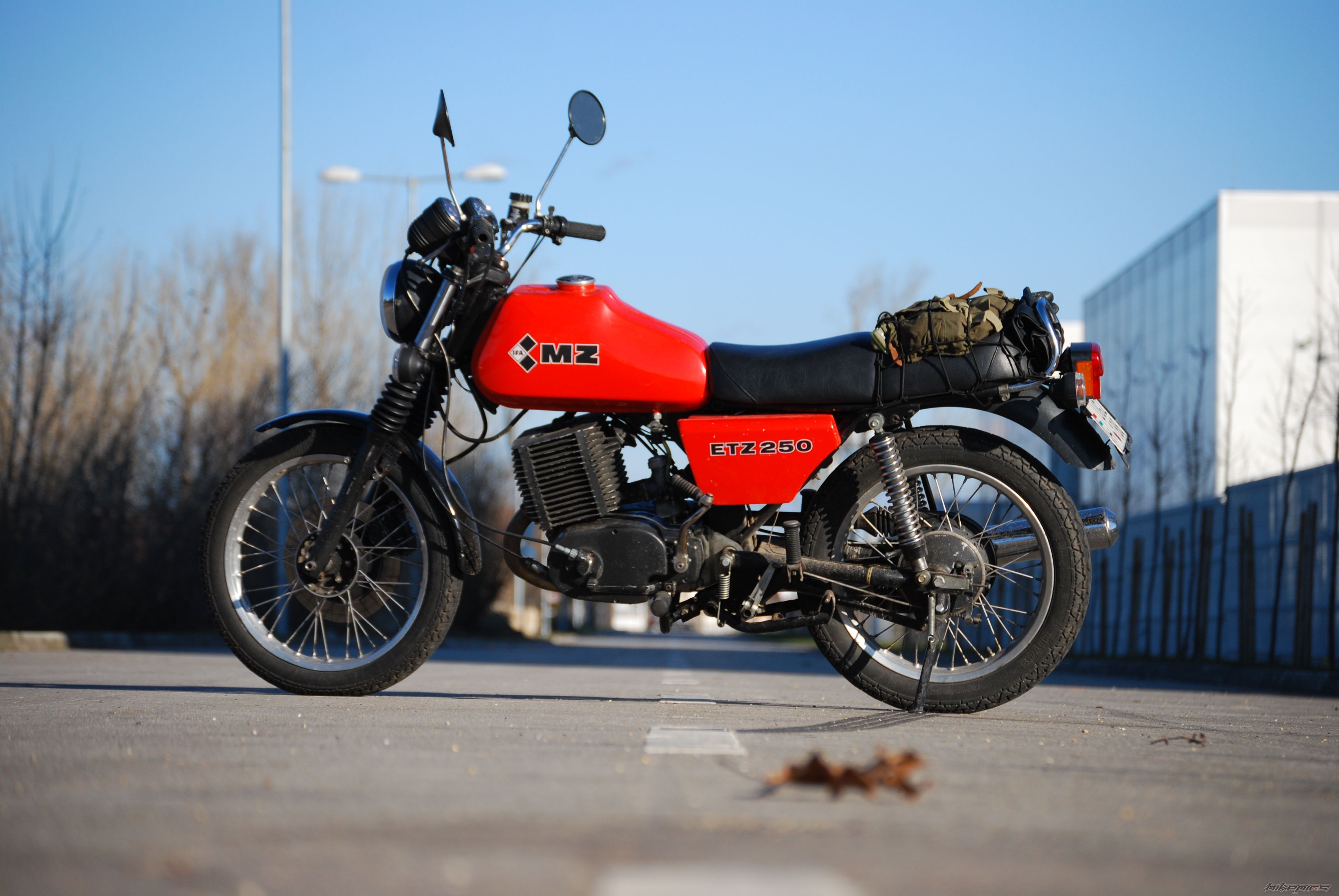 Bike Photo 1950458