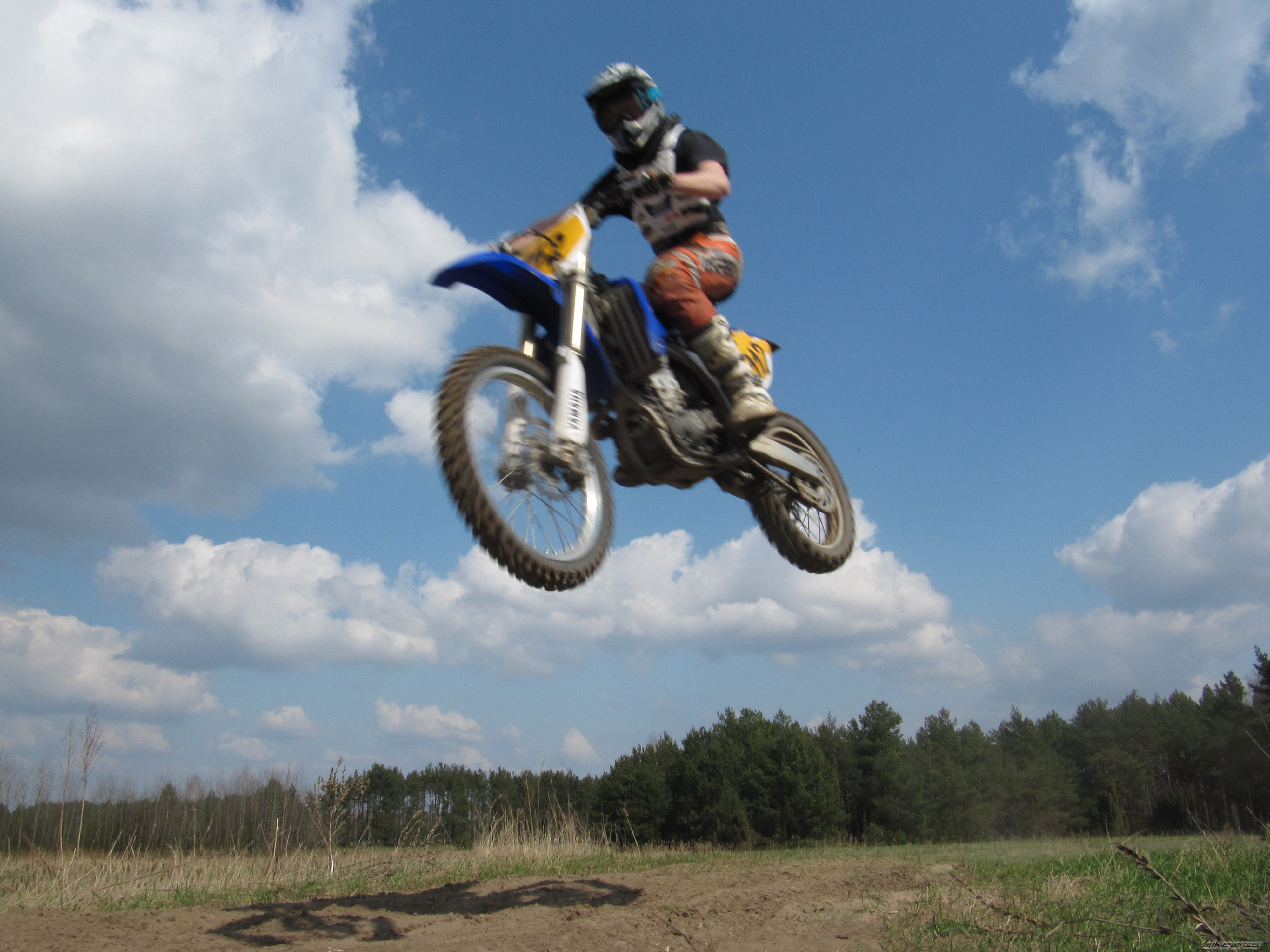 Bike Photo 1950763