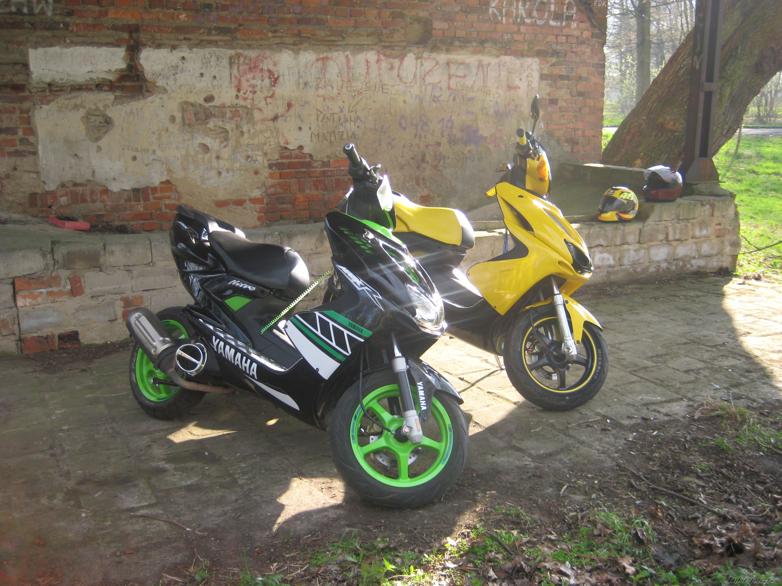 Photo 1952107