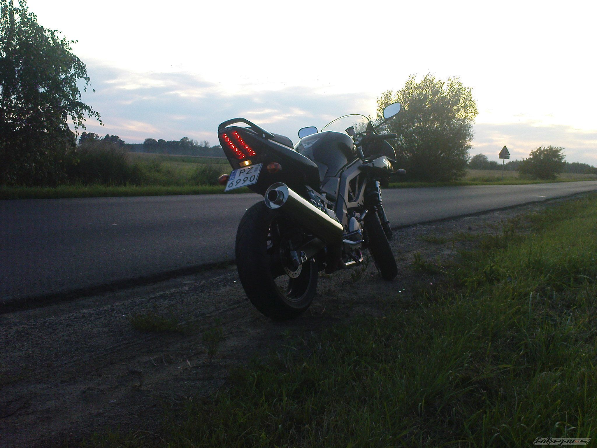 Photo 1953184