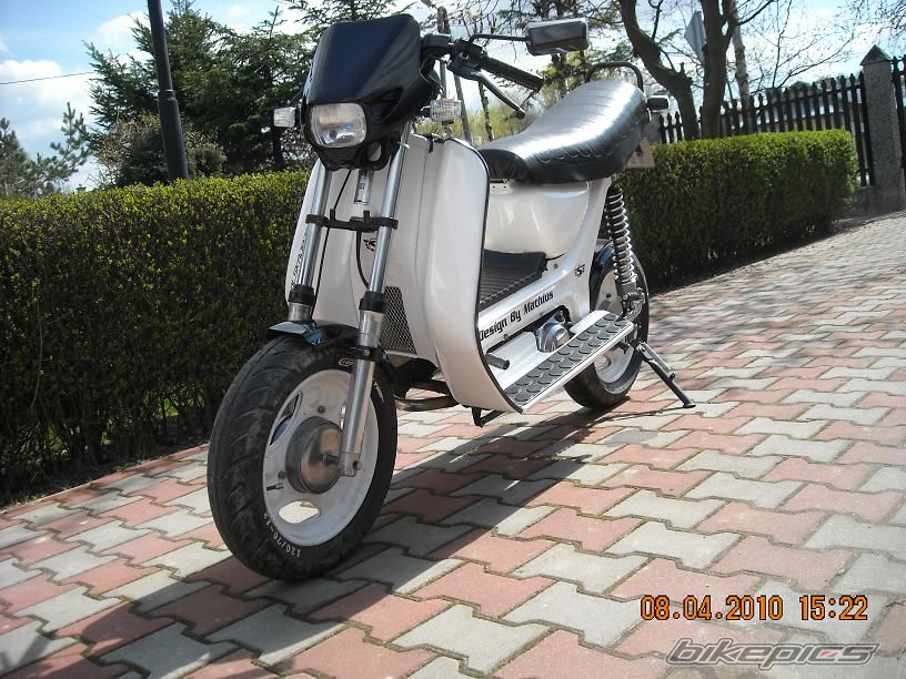 Photo 1953250