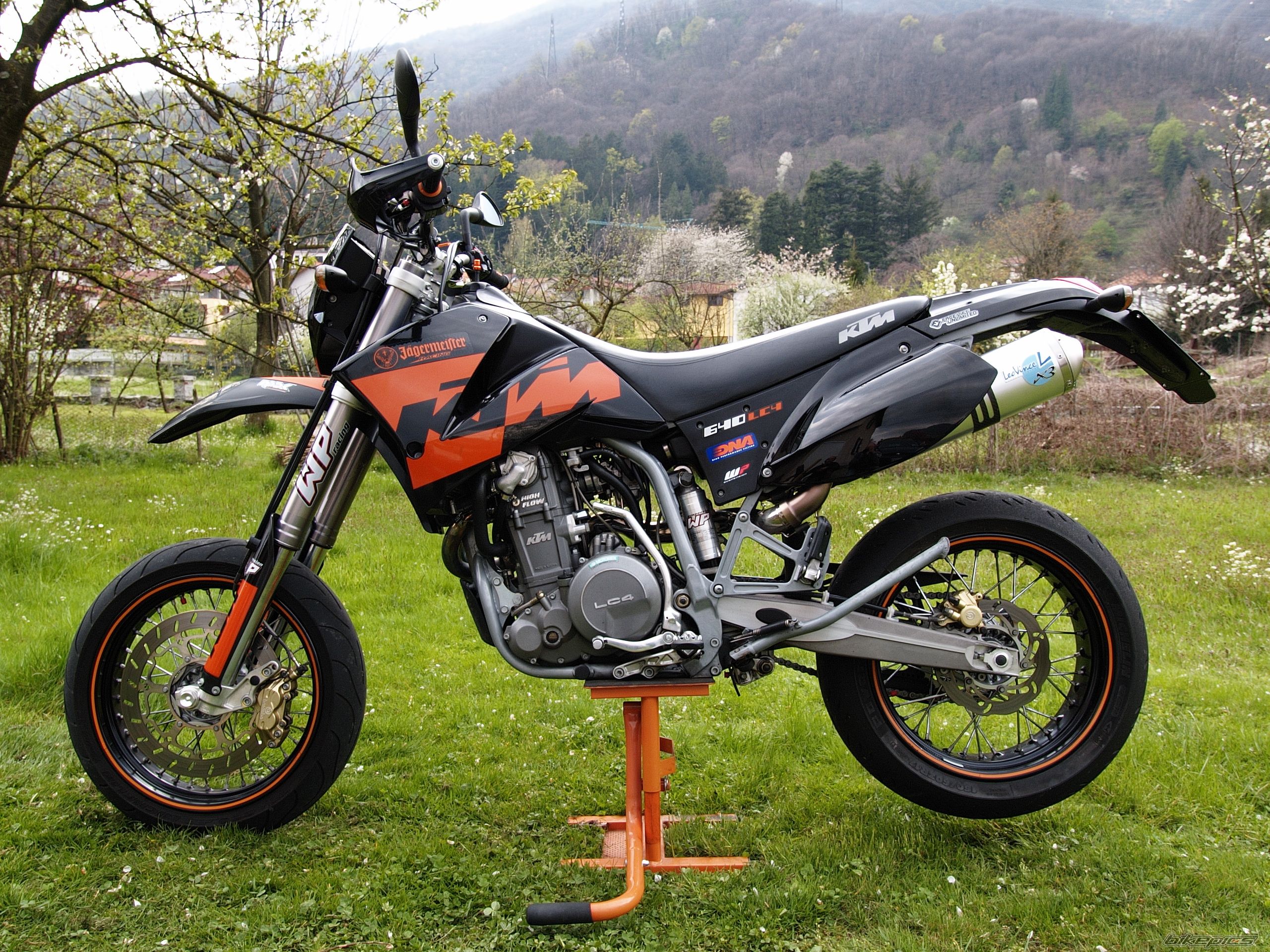 Bike Photo 1953477