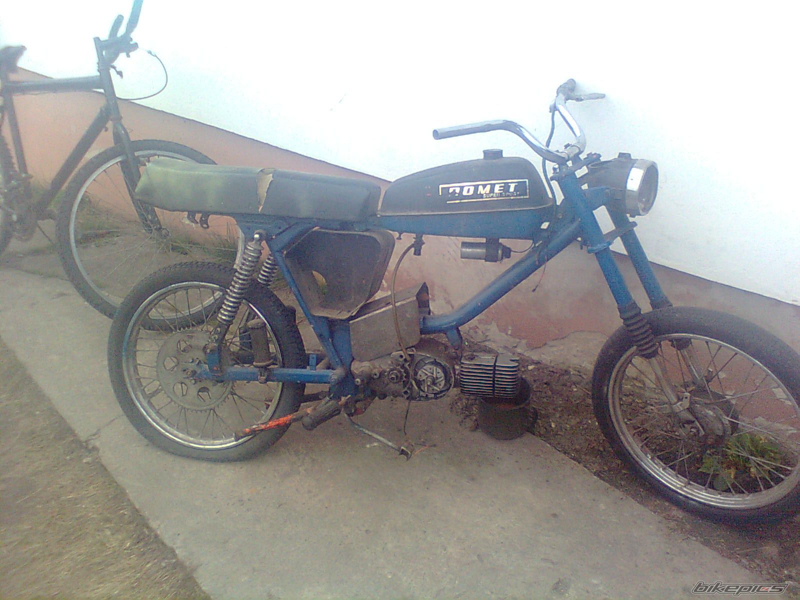 Photo 1953708
