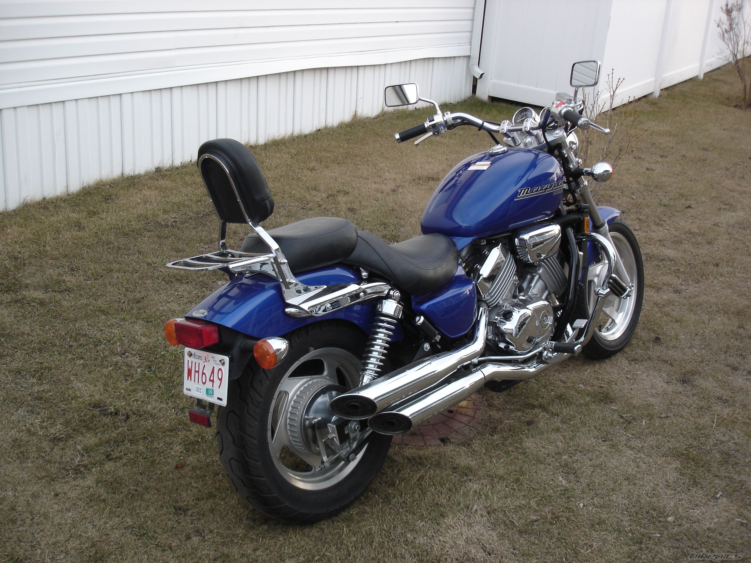 Photo 1954047