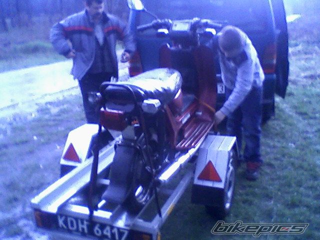 Photo 1954171