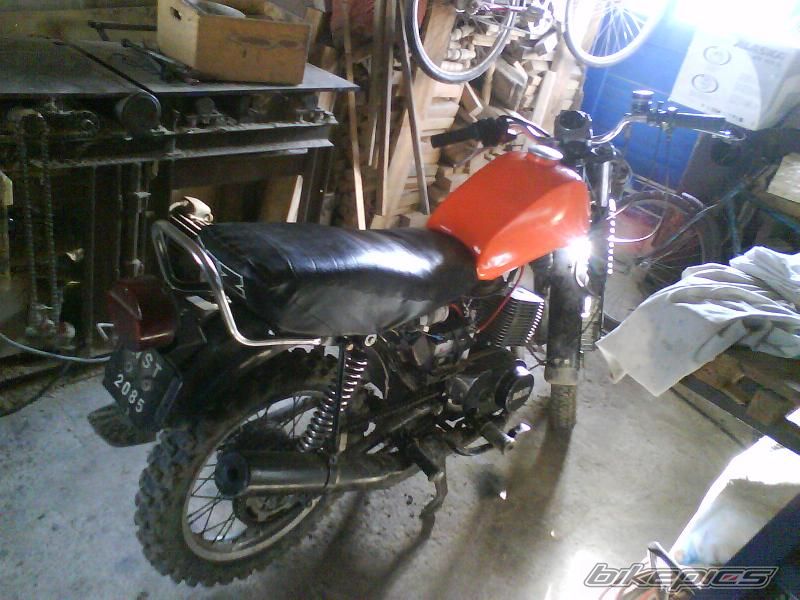 Photo 1954272