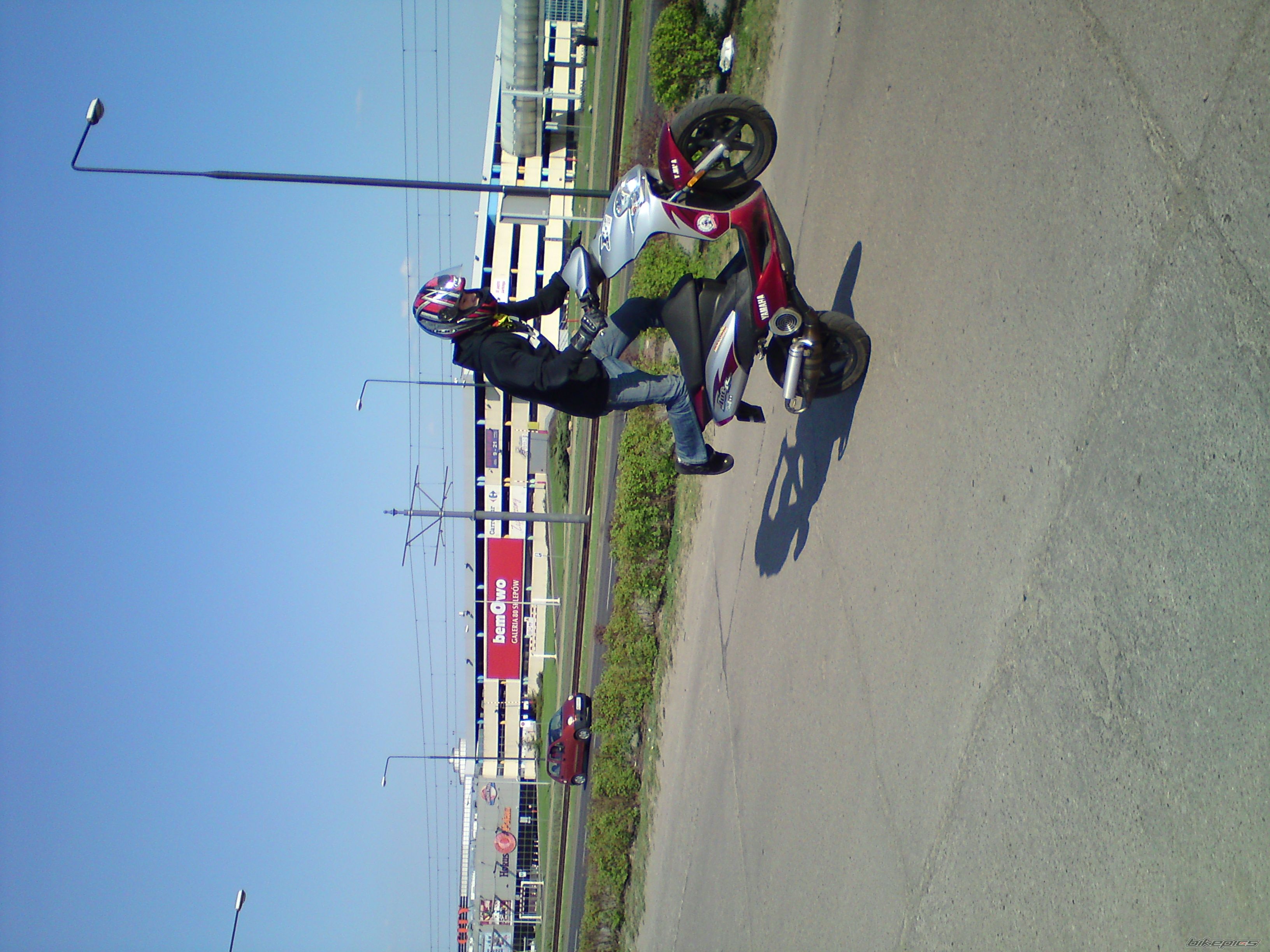 Photo 1954696