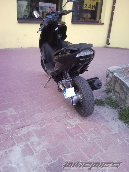 Photo 1954772