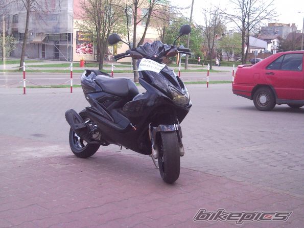Photo 1954776