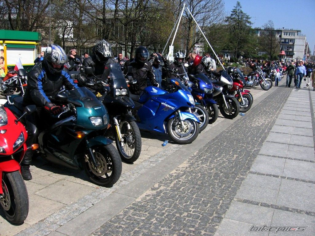 Photo 1954842