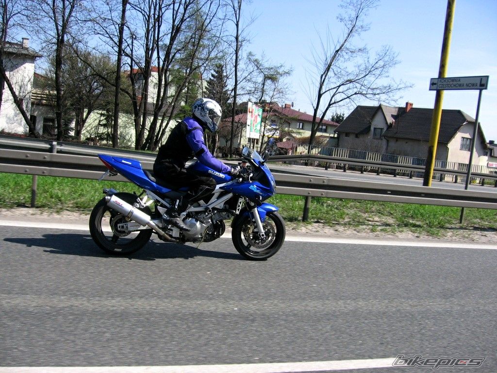 Photo 1954857