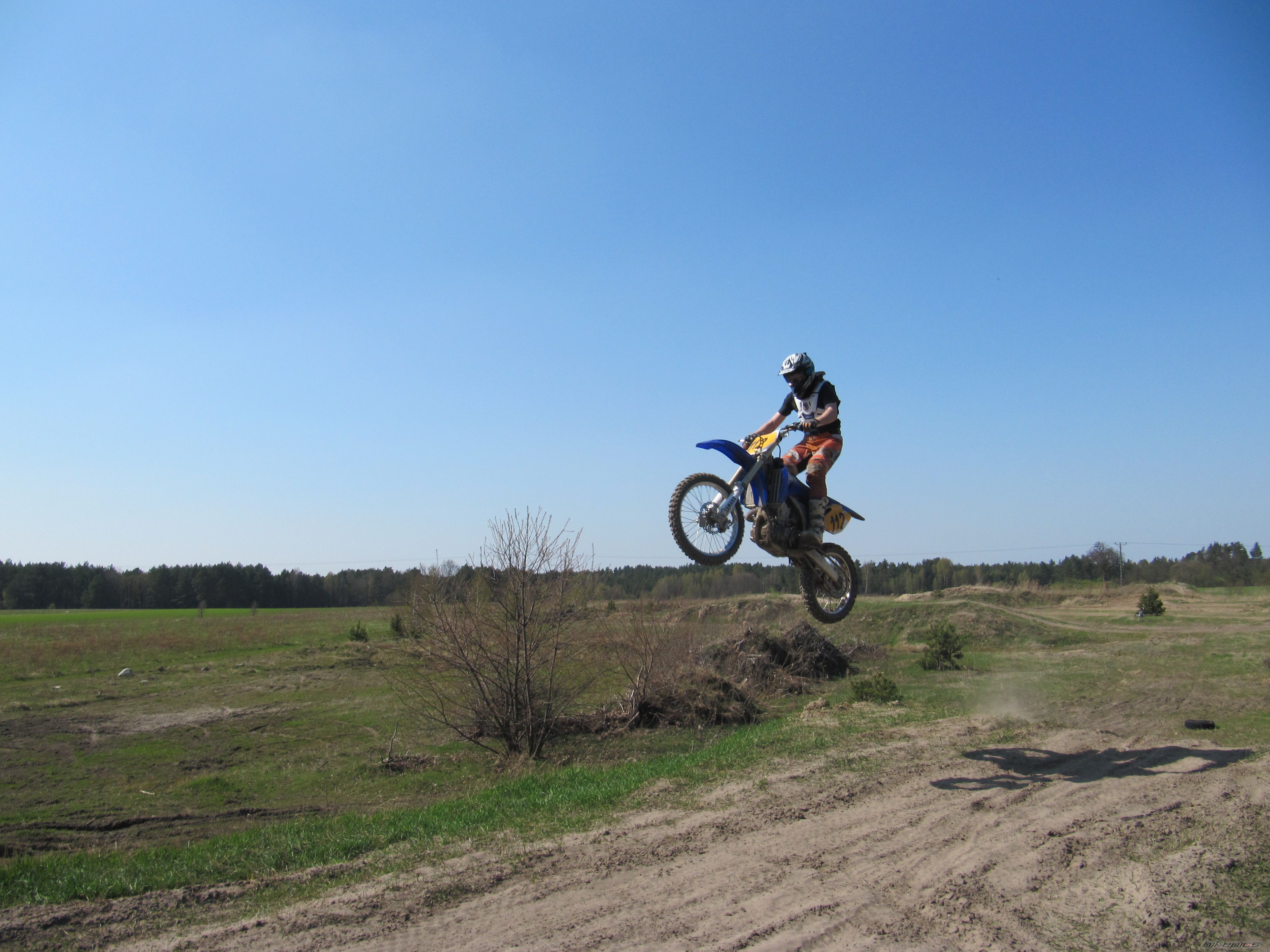 Bike Photo 1954897