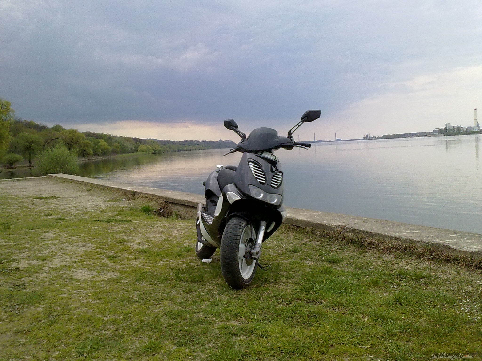 Photo 1955165