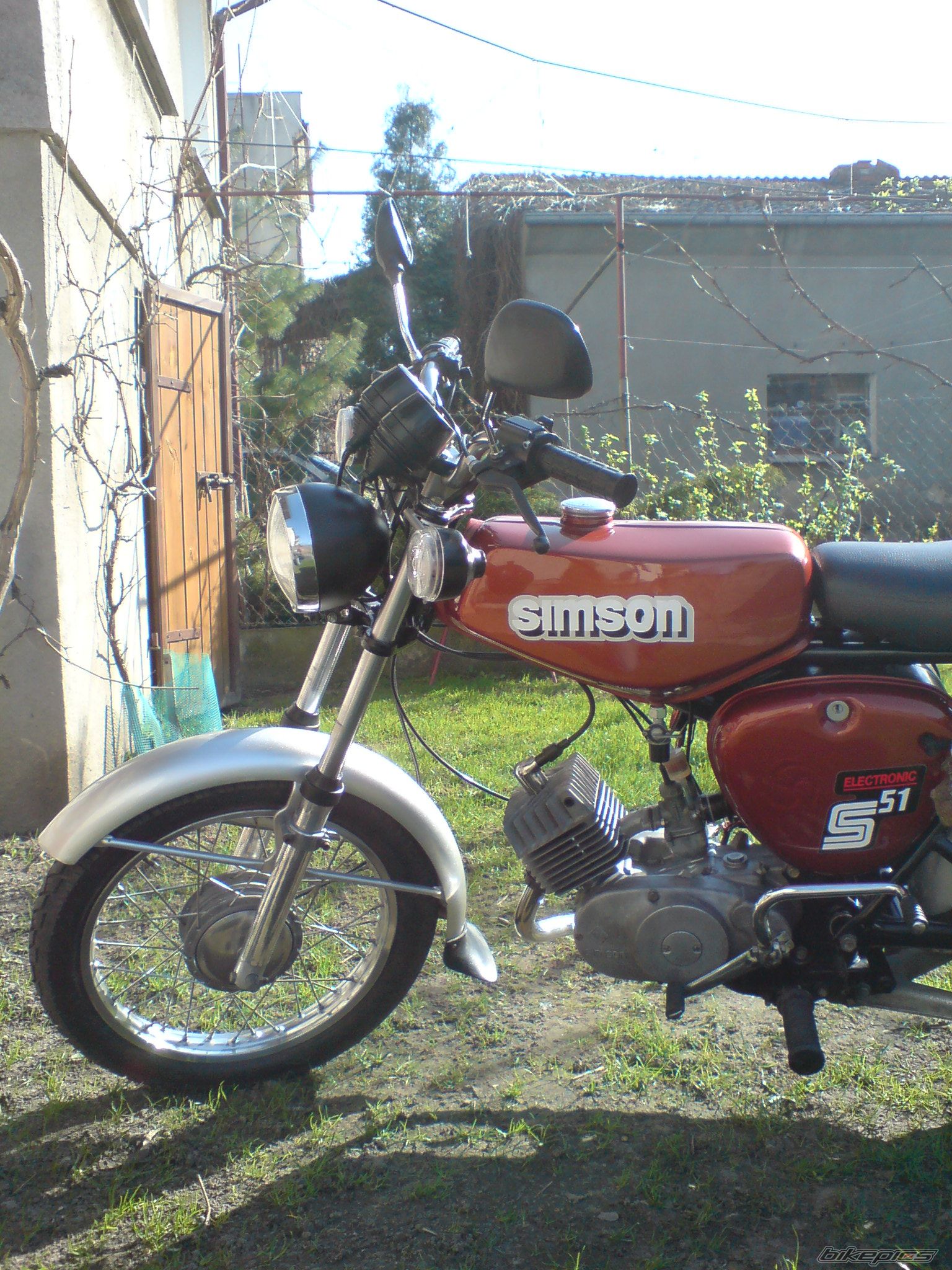 Photo 1956379