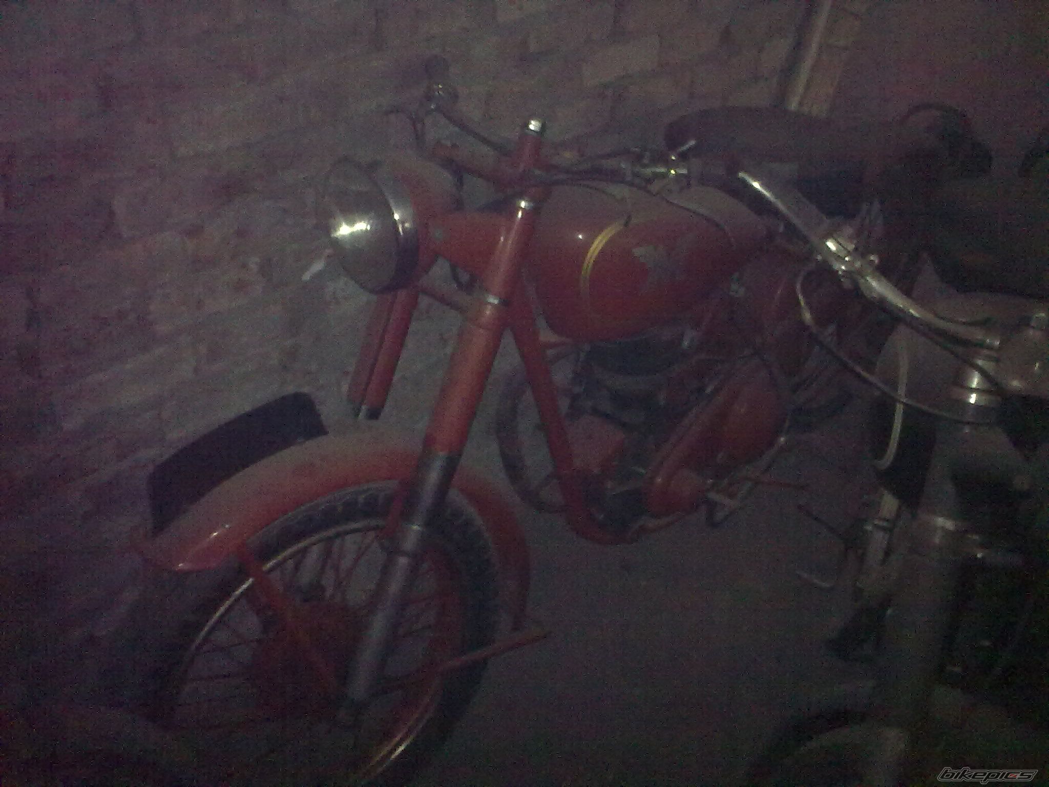 Photo 1956958