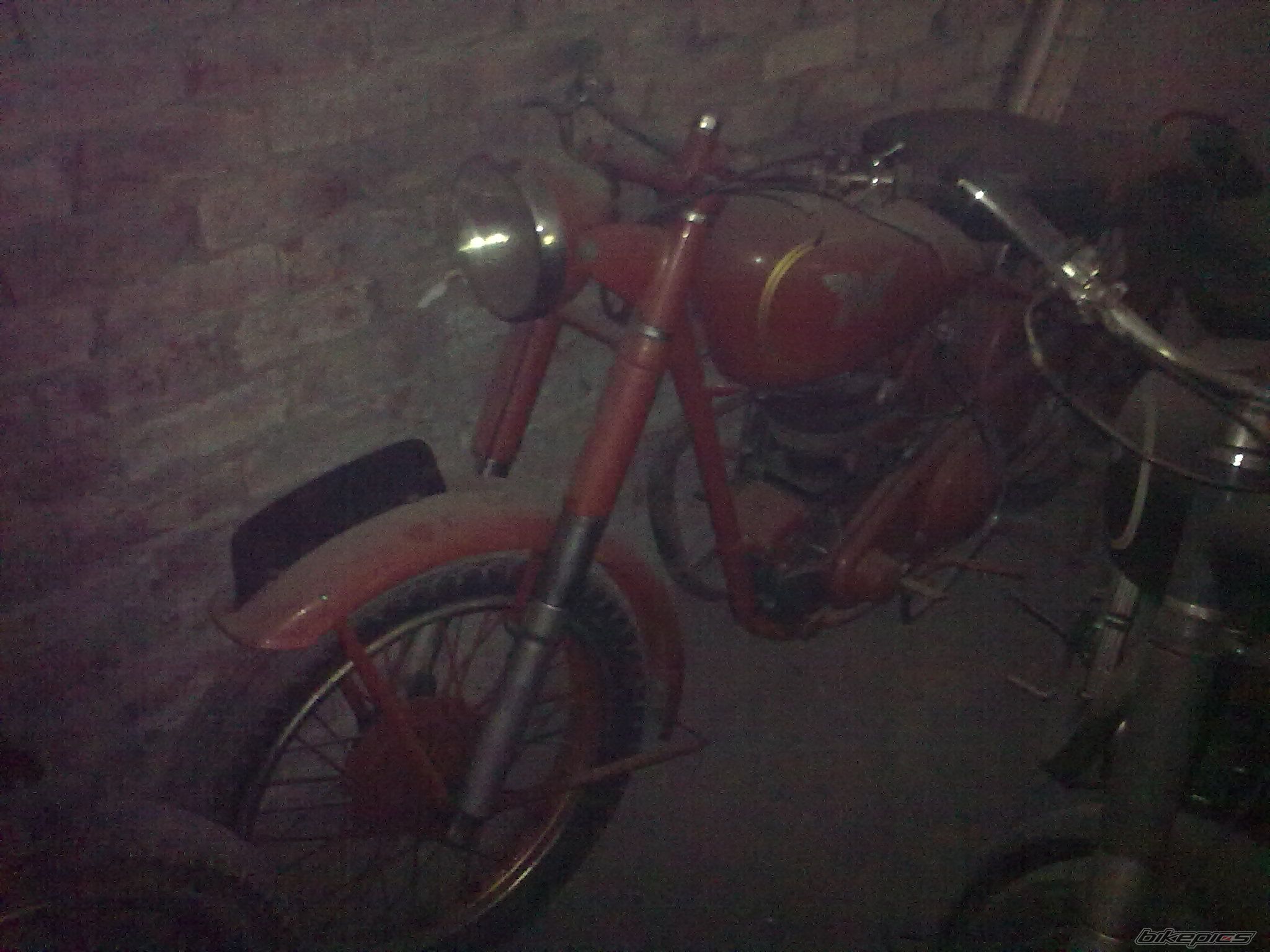Photo 1956959