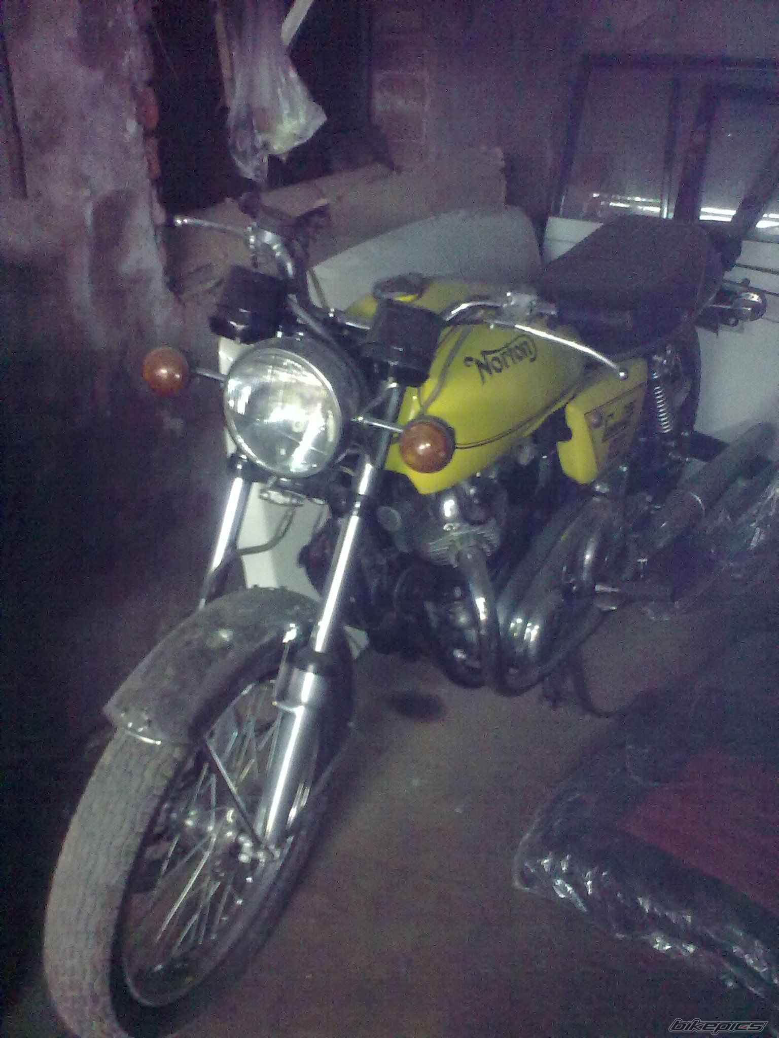 Photo 1956976