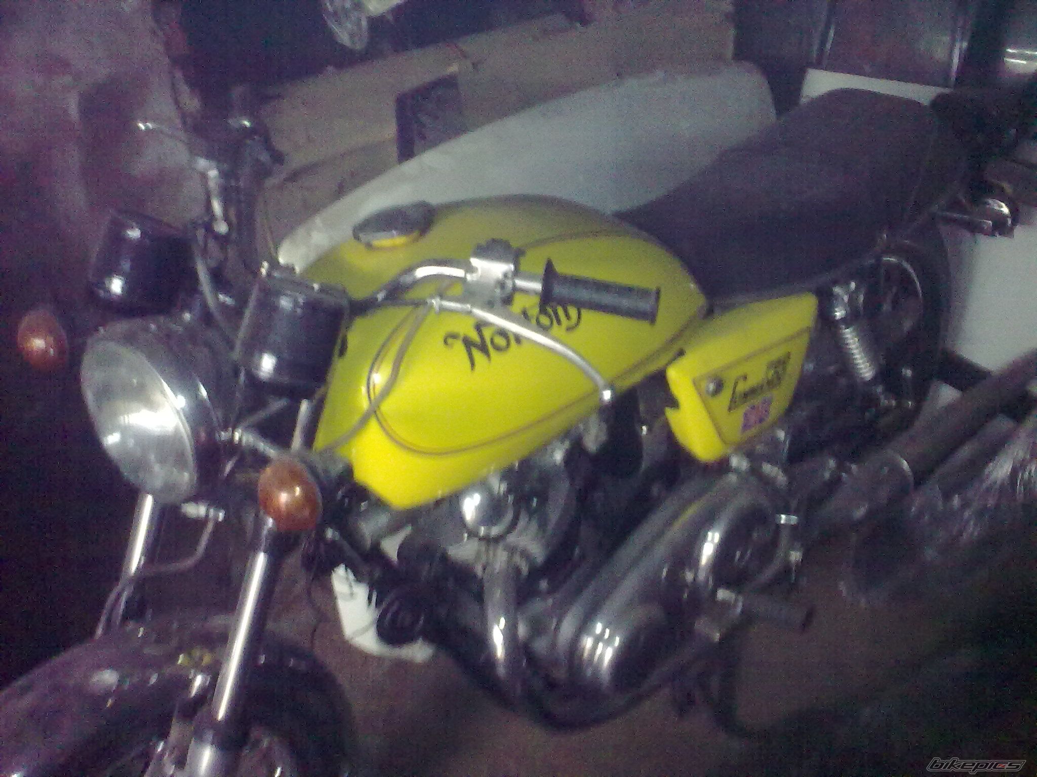 Photo 1956979