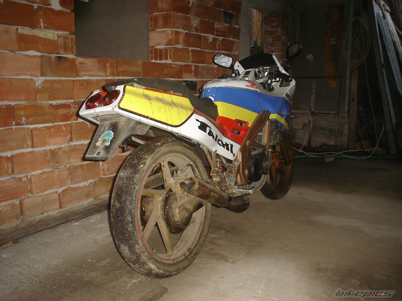 Photo 1957236