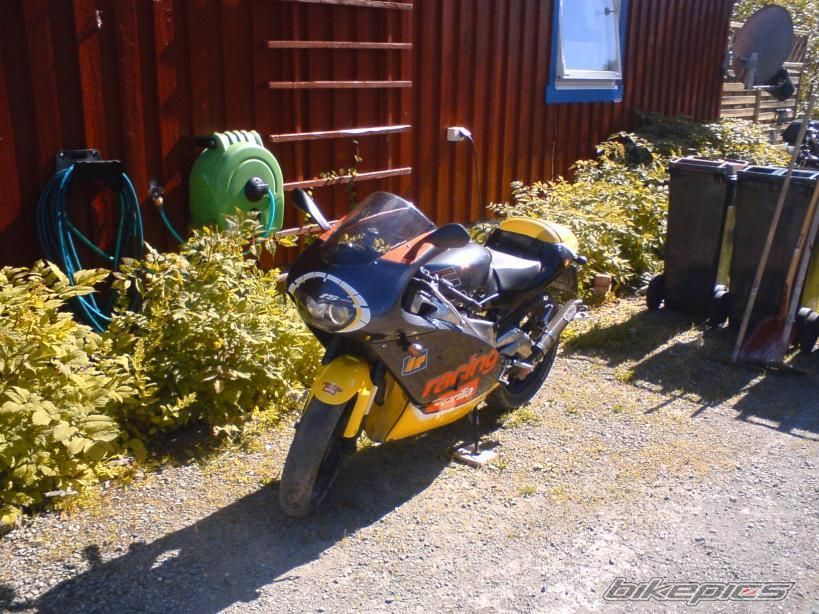 Photo 1957345