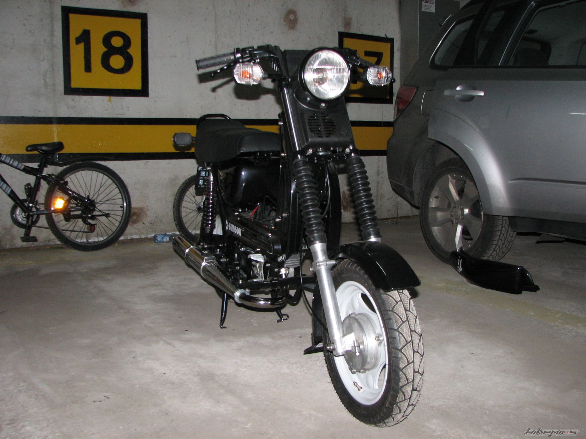 Photo 1960369